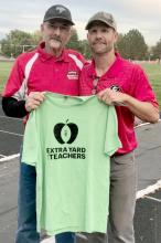 Hansen receive Extra Yard award