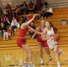 Cassidy Keiser makes her way around Wagner defenders in last Tuesday’s match-up.