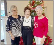 Three GHS graduates met up while in Florida. They are l to r: Kathy (Jewell) Larsen, Wilodyne (Miles) Bruce, and Darlene (Jewell) Lueken.