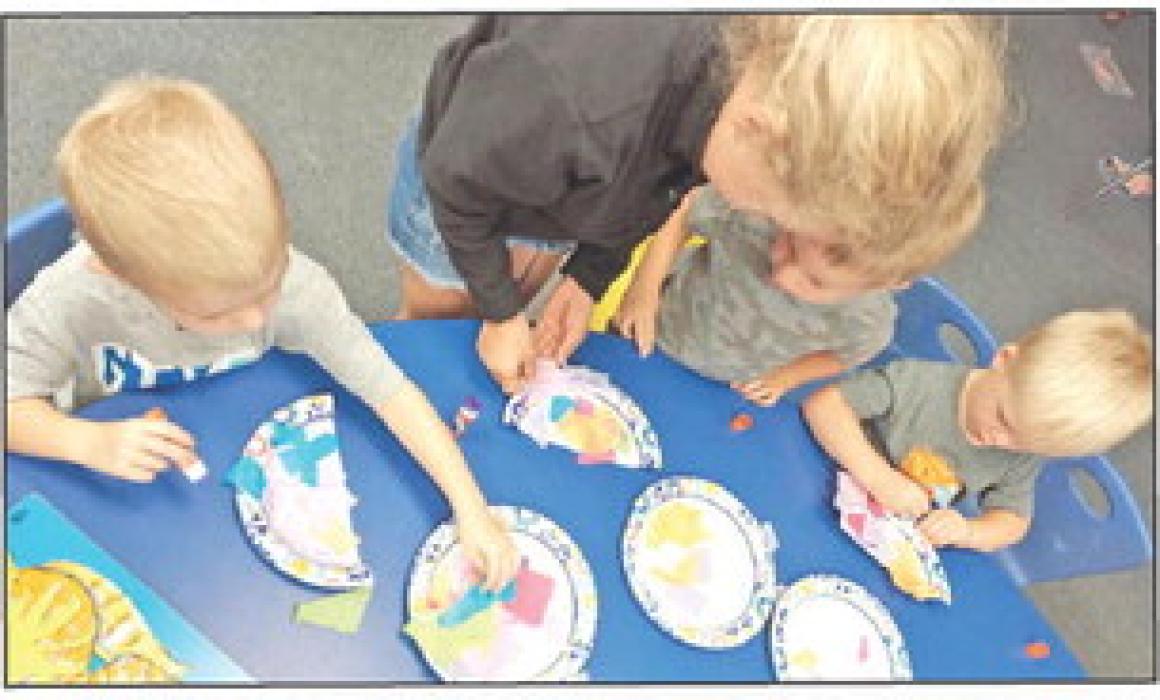 Gregory Co. 4-H visited the Cougar Cubs Daycare in Bonesteel, on August 18, from 10 a.m. to 11 a.m. The daycare kids got to make their own dinosaurs using paper plates, tissue paper, colorful construction paper, and glue sticks.