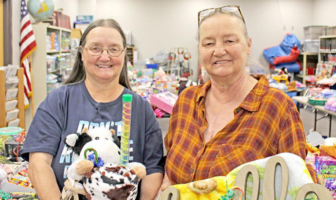 Gregory elementary students go shopping