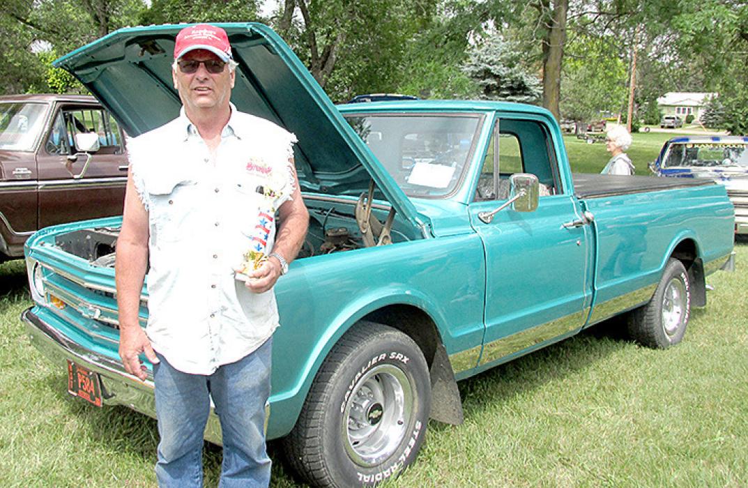 Stock Pickup / 1st Place - Bob Petersen - 1967 Chevy C-10