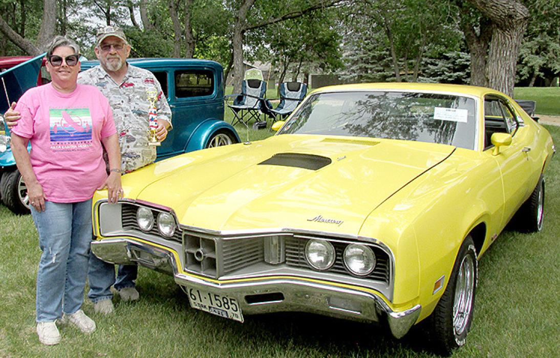 1970 - 1990 Stock / 1st - Ronnie &amp; Deb Larsen - 1970 Mercury Cyclone