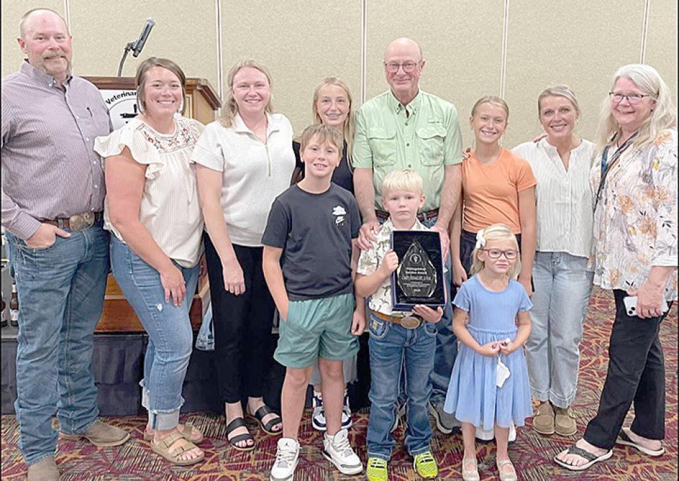 Dr. Gary Straight, DVM, of the Gregory Animal Clinic was the recipient of this year’s Distinguished Service Award.