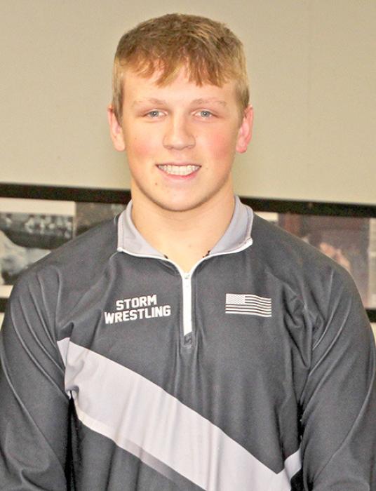 KADE BRAUN Parents: Brad &amp; Lenna Braun Year: Senior Weight: 215