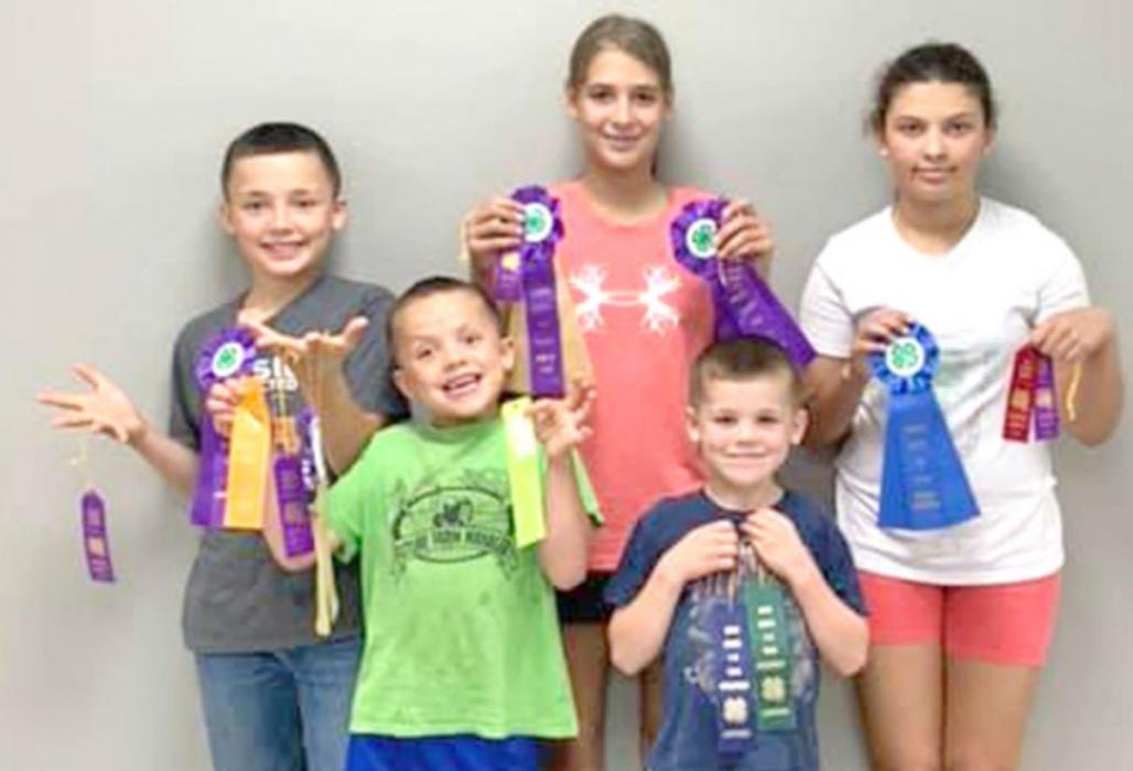 Pictured back row l to r: Jack Schulte, Brecken Vosika, and Tamara Imhof. Front row l to r: Jhett Schulte and Owen Schulte.