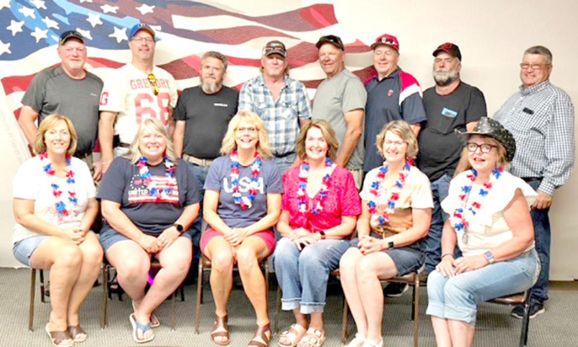 Class of 1985 back row, l to r: Mark Eklund, Wes Hoffart, Richard Dostal, Randy Odenbach, Brad Braun, Lonnie Klundt, Delbert Whitney, and Byron Frank. Front row, l to r: Kimberly (Besmer) Cinquita, Natalie Kolbe, Jodi Brisk, Lisa (Walker) Mikkelsen, Jerri Lynn (Jensen) Kenzy, and Shelly Day. Not pictured: Robin Audiss, and Bob VanMetre.