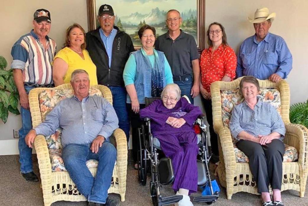 Shirley Beck and her nine children got together for a family photo recently. In the back row, l to r, are Brad, Patricia (Hopkins), Dave, Janet (Knight), Doug, Bev (Janak), and Ken. Front row, l to r, are Frank, Shirley, and Diane (Smith).