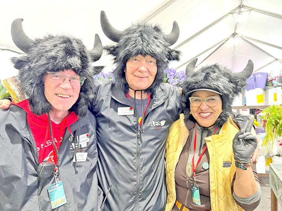 In keeping with the South Dakota theme, Dave and his team donned buffalo hats. (Photo taken from Laurel Hollopeter’s Facebook page.)