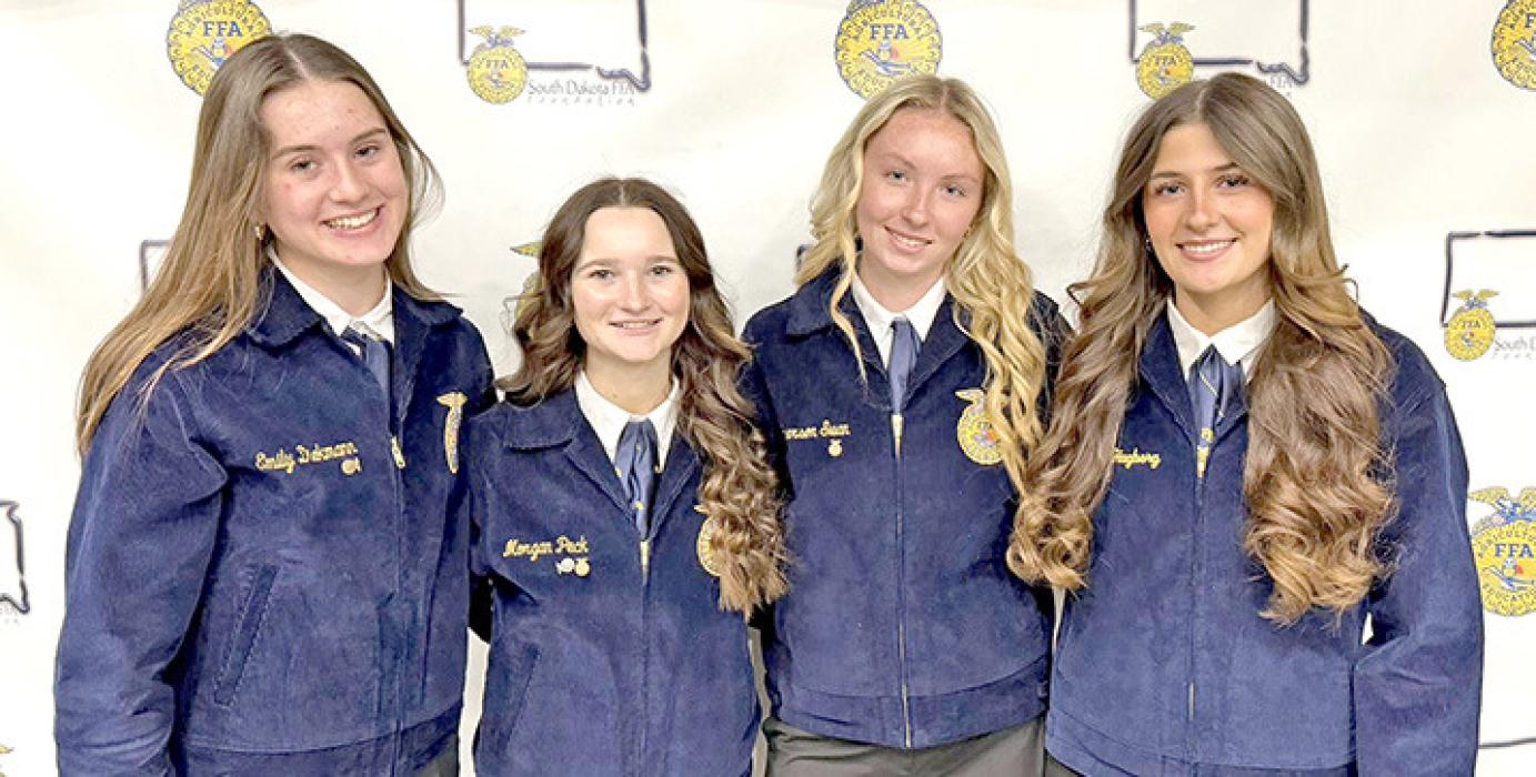 Emily Diekmann, Morgan Peck, Emerson Swan, and Katelynn Hagberg of the Horse Evaluation team finished 10th overall.
