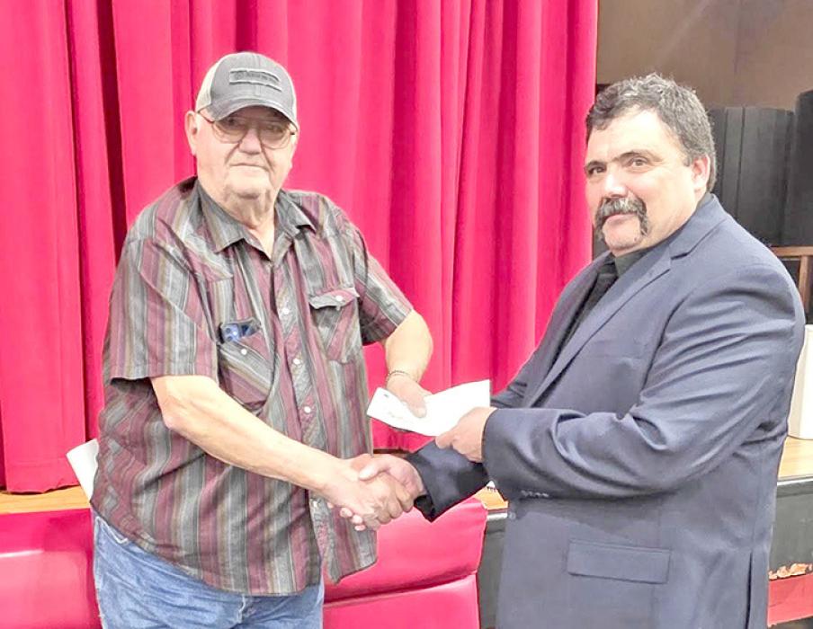 Kenny Giedd, l, was also recognized for his 30 years of service with the co-op.