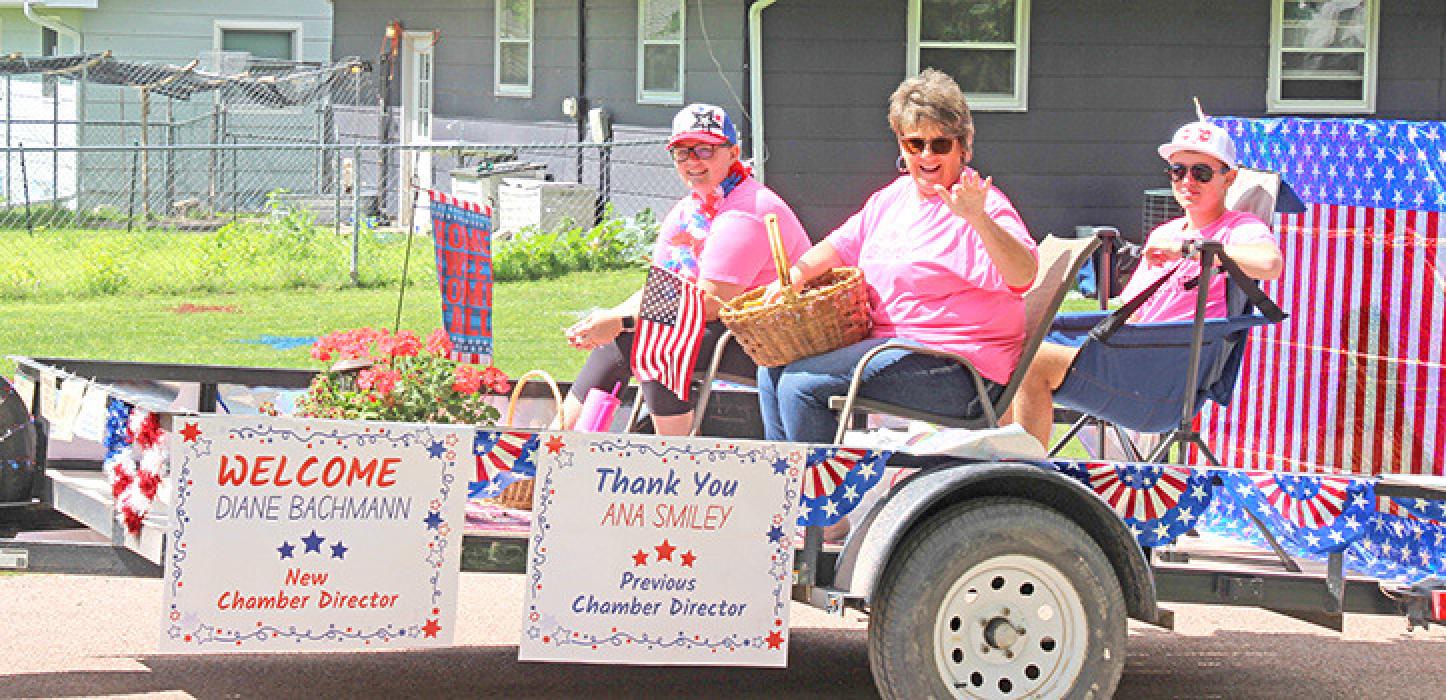 Outgoing Chamber director Ana Smiley and incoming director Diane Bachmann shared a float to announce the Chamber’s change in leadership.