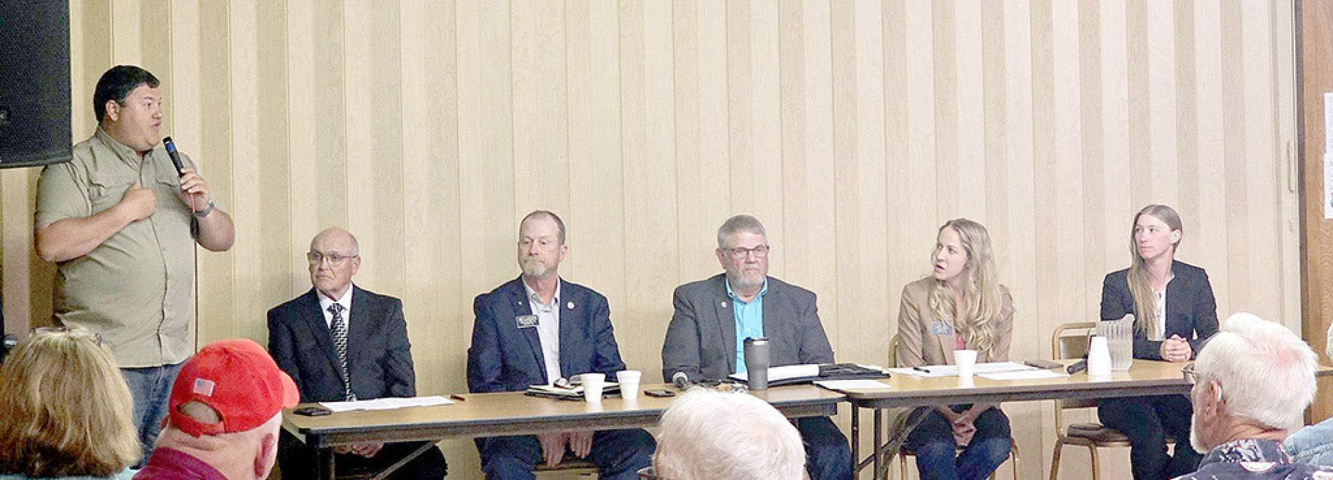 The candidate forum hosted by the South Central Republican Women was moderated by Caleb Finck, left. The candidates who participated are, l to r: Jim Halverson, Representative Marty Overweg, Lee Qualm, Senator Erin Tobin, and Mykala Voita.