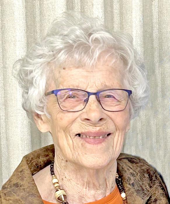 Pauline (Brunz) Hartog