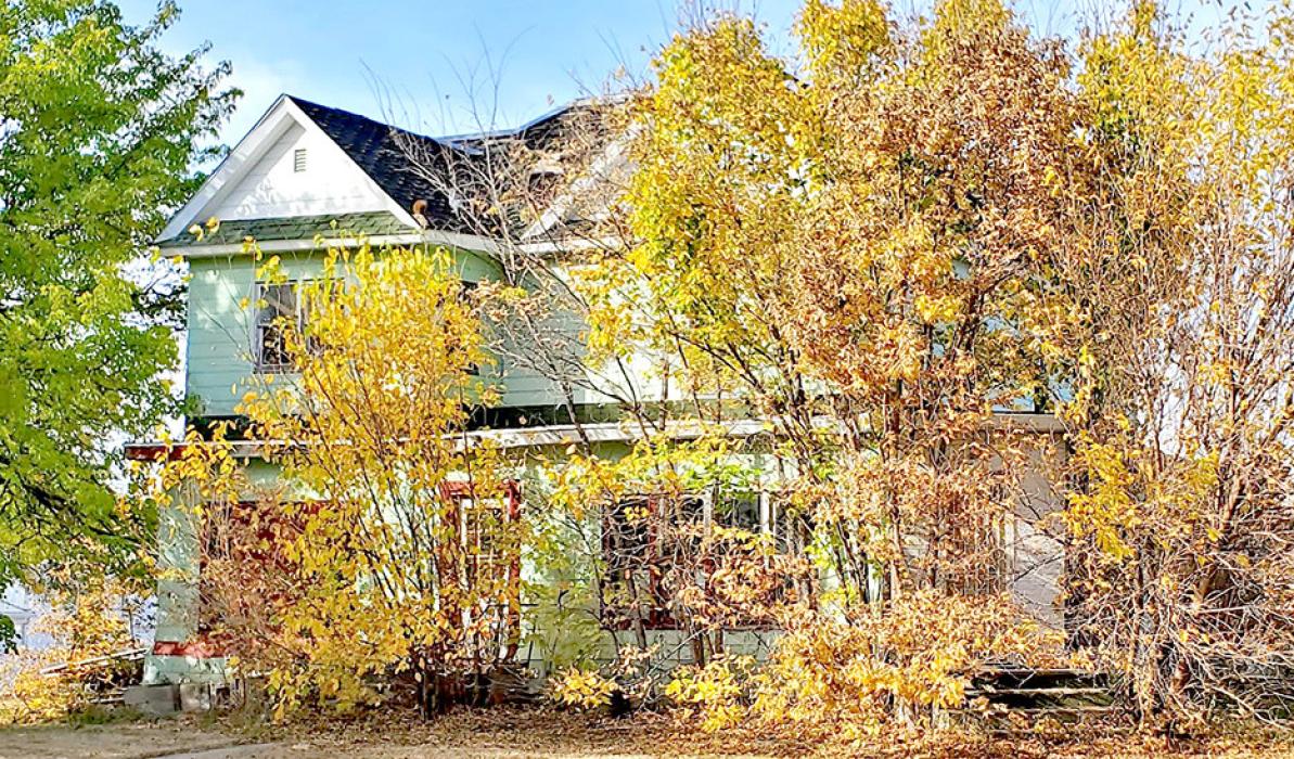 The Gassen home, once a showplace in Gregory, was used as a hospital for a time. Located at 904 Felton Street, it was later converted to apartments. Currently owned by David Madrid, it is now a run-down eyesore.