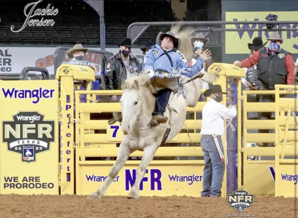 Stock Contractor: Muddy Creek ProRodeo, Horse #228 Braggin Rights, Chad Rutherford, Hillsboro, TX, 2020 Wrangler NFR. (Photo by Jackie