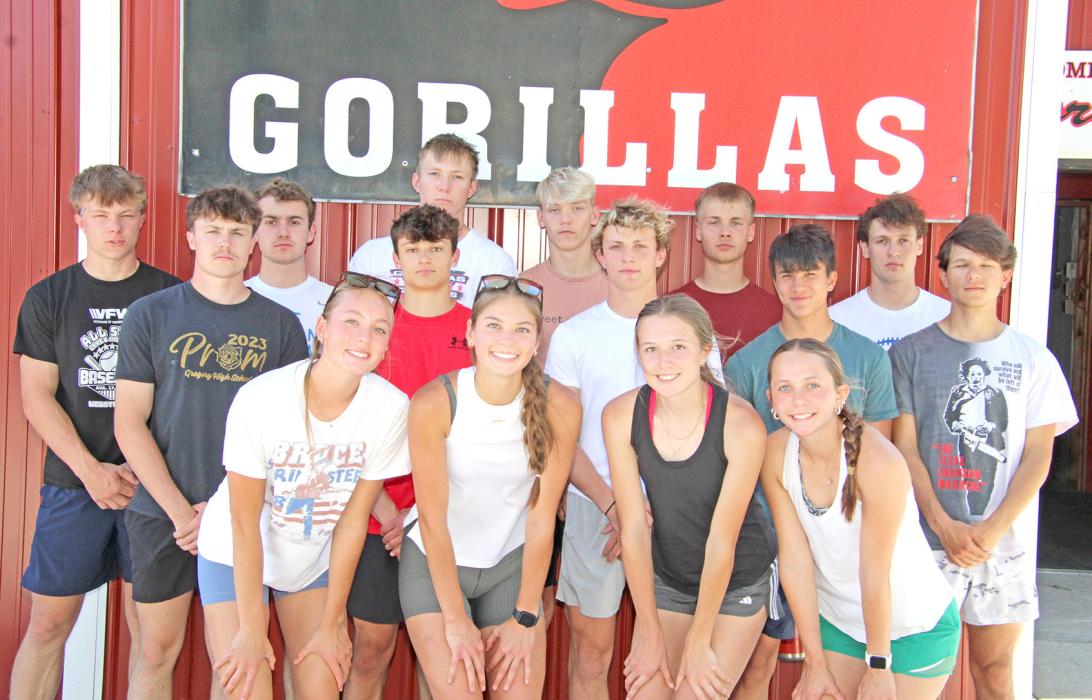 Tracksters earning their way to state are back row, l to r: Landon Keiser, Ryler Stevicks, Colt Keiser, Avery Sengelmann, Lincoln Juracek, and Jes Vanderpol. Middle row, l to r: Pierce Stukel, Aiden Frasch, Eli Ekroth, David Biggins, and Luke Barreto. Front row, l to r: Asia VanDerWerff, Dani VanDerWerff, Adelyn Veskrna, and Abby Holmes. Live results can be viewed at dakotatiming.com