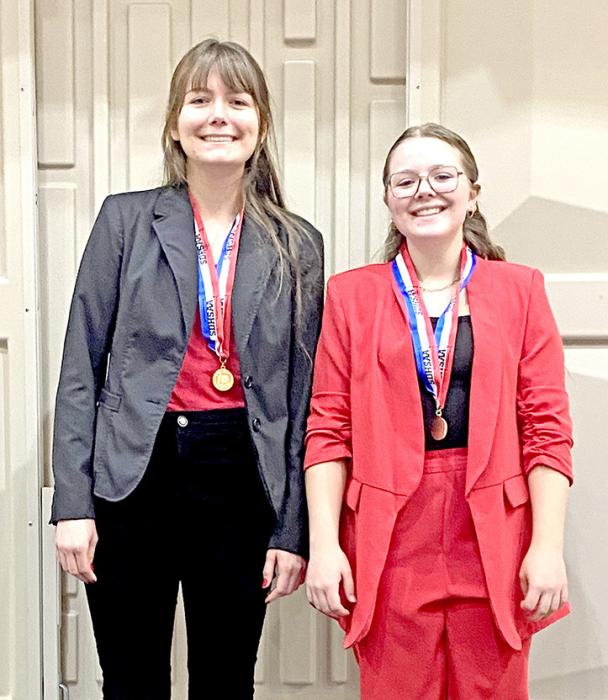 The duet of Piper Bartlett and Madi Graber earn a superior.