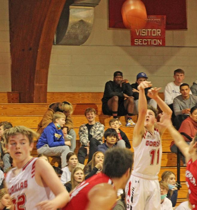 Cruz Klundt’s 19 points helped the Gorillas eke out a one-point victory over Wagner at home in a double-header with the Lady Gorillas last Tuesday.