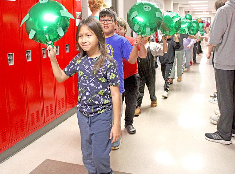 Who knew turtles could float through the air? They can when carried by third graders.