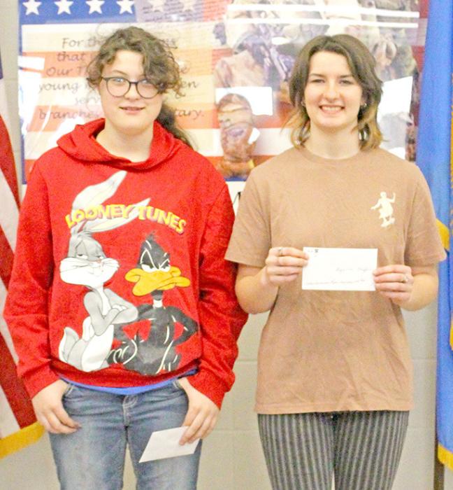 Class V winners, shown l to r, are Savannah O’Brian - 2nd and Shyanna Steffen - 1st.