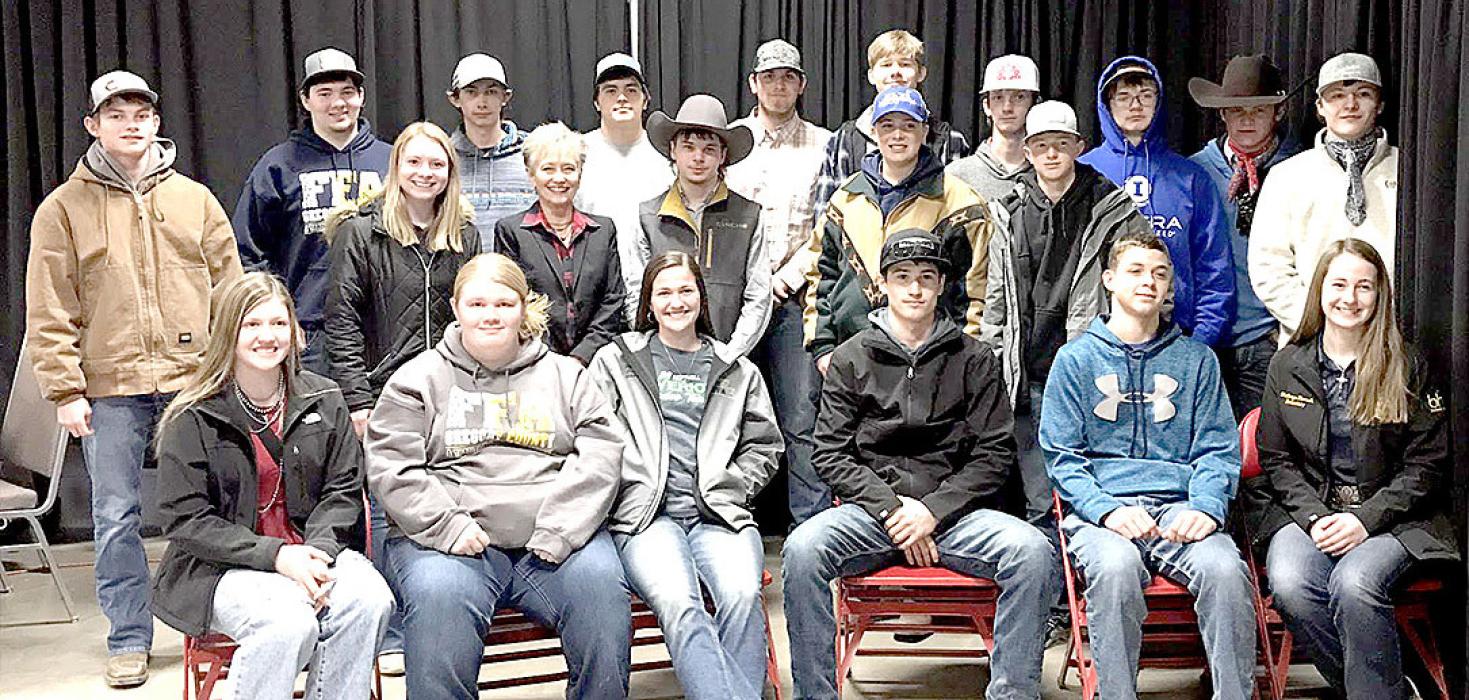 Vicky Schilling (middle row, 2nd from the left) presented a seminar about beginning land ownership and succession planning.