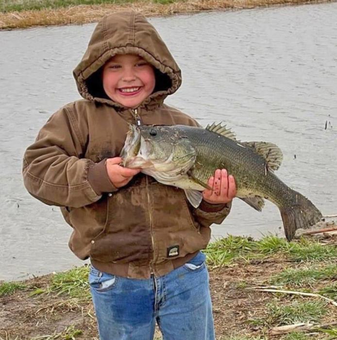 Kids fishing tourney draws eight teams