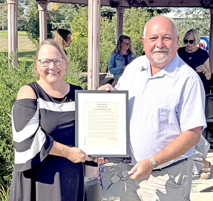Silver Threads celebrated twenty-five years of business on Sunday, September 7, 2025, by hosting an Open House, followed by a proclamation read by Mayor Al Cerny and presented to Kelly Klaudt, RN/Admin. (Photos by Jaimie Braun)