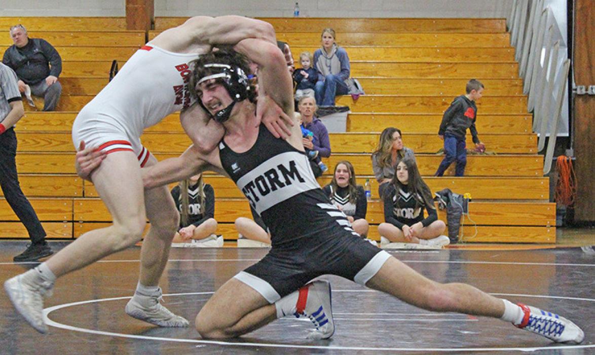 Jhett Eklund handed Brady Bierema of Bon Homme/ Avon, a loss. The #5-ranked wrestler at 152 had bumped up a weight to wrestle him on Tuesday. (Photo by Alexis Kortan)