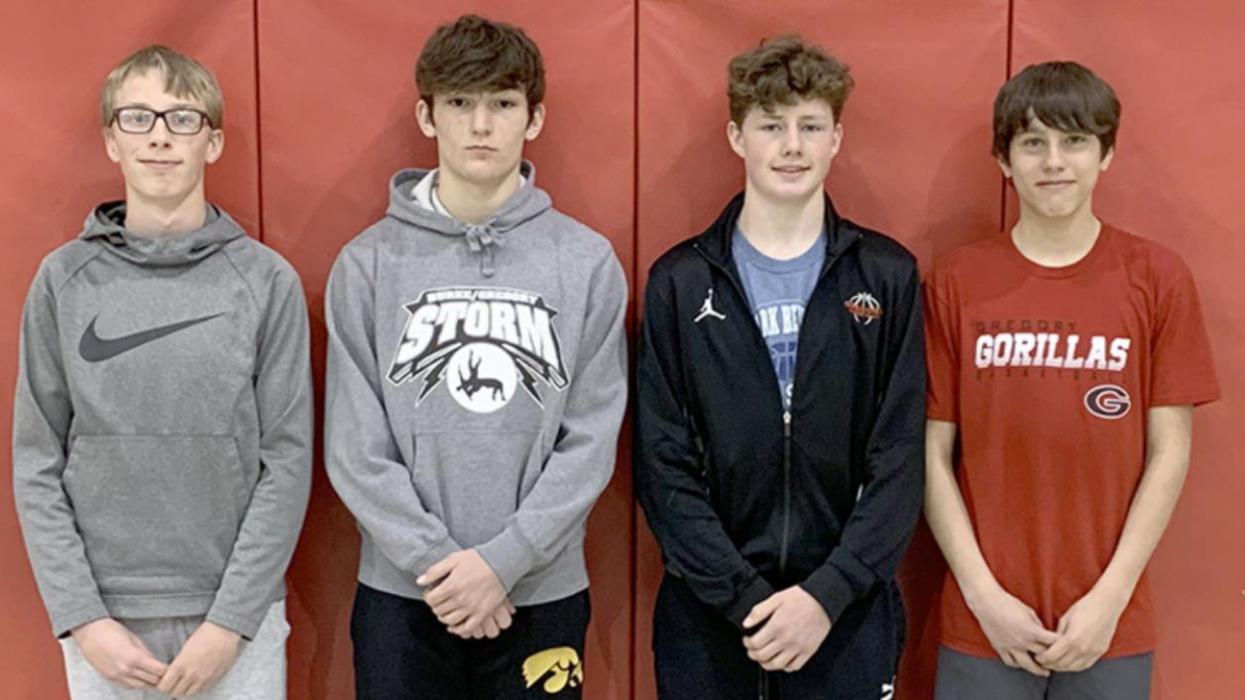 In the 1600m Relay consisting of l to r: Paul Sinclair, Jhett Eklund, Cruz Klundt and Noah Bearshield, took first place and set new meet record with a 4:12.66 beating the old record held by Armour with (4:15.03) set in 2001.