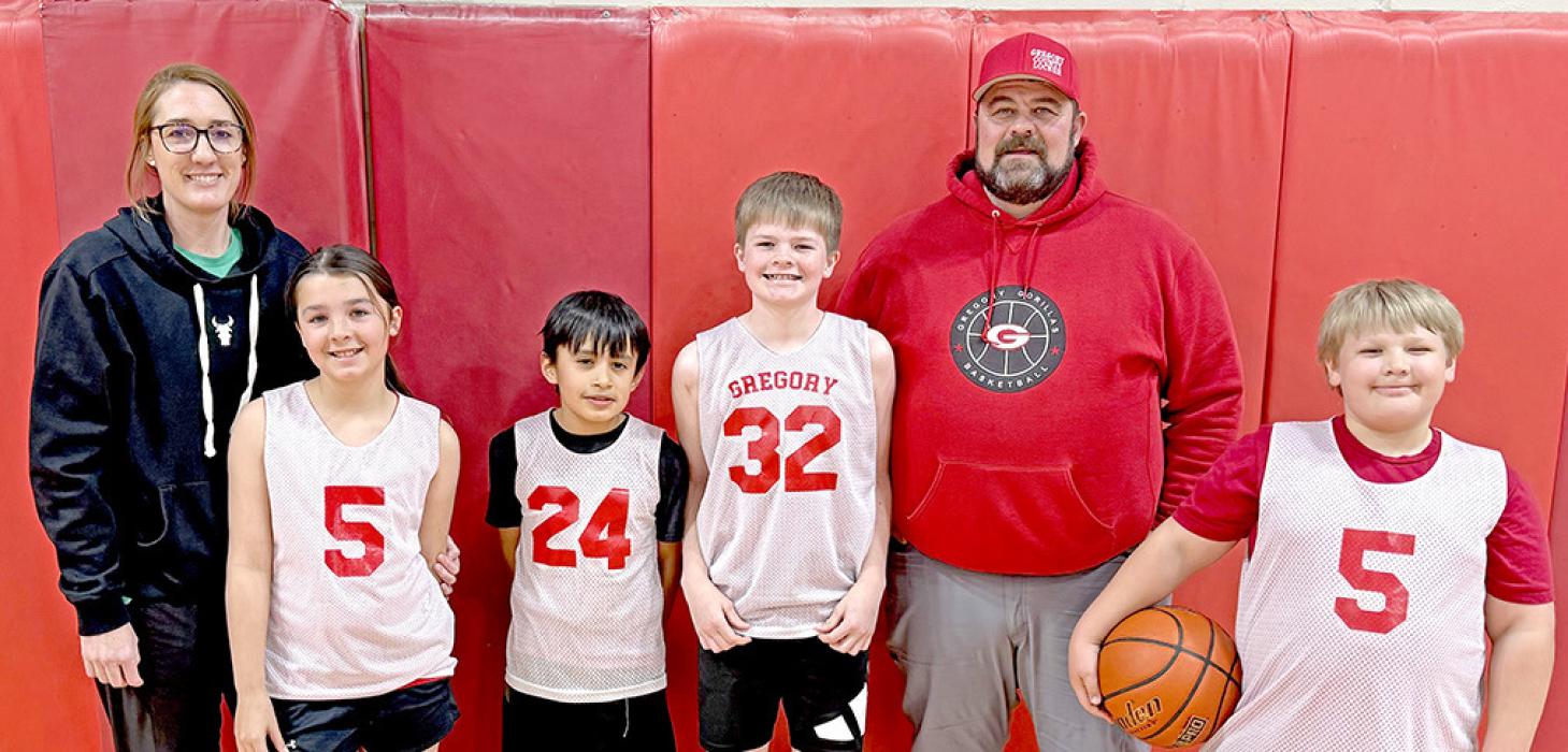 The 3rd-4th grade champions were the Florida Gators, shown l to r: Coach Karly Arizmendis, Breckyn Arizmendis, Misun Bear Heels, William Bolander, Coach Blaine Bolander, and Bently McDaniel. Not pictured: Adeline Beck.