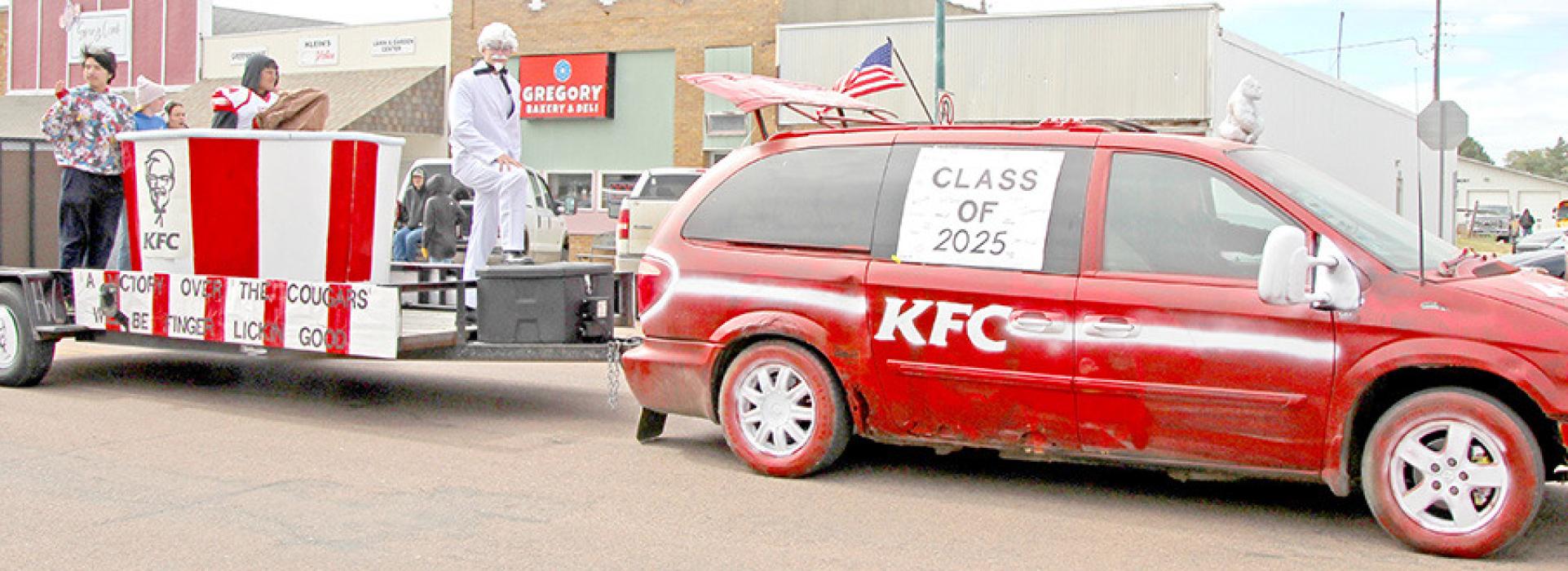 Winning the high school division was the junior class, with a Kentucky Fried Chicken statement that, “Victory over the Cougars will be finger-lickin’ good.”