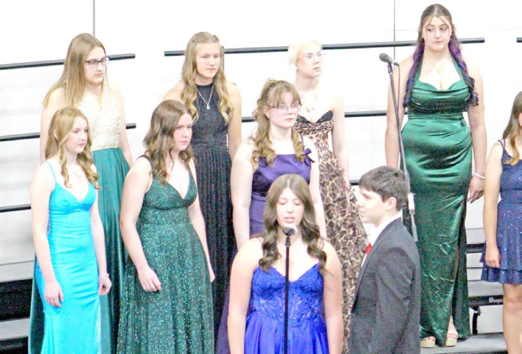 Ella Sperl and Ben Stevicks were featured soloists in the 8va group.