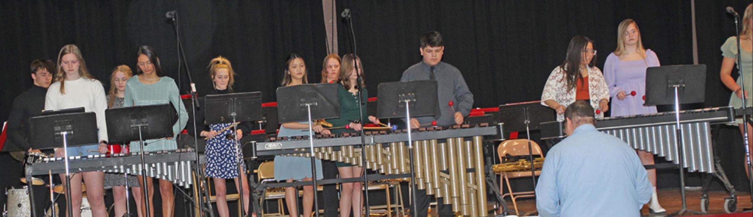 Gregory High School students perform at Dinner and a Show