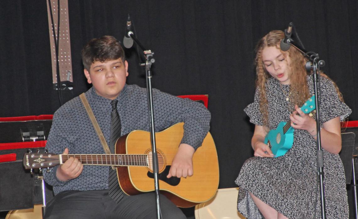 Gregory High School students perform at Dinner and a Show