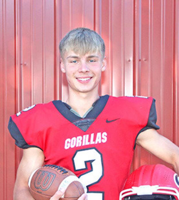 LINCOLN JURACEK #2 Parents: Amy &amp; Wade Juracek Year: 5’11” Senior Position: QB/S Wt. 165#