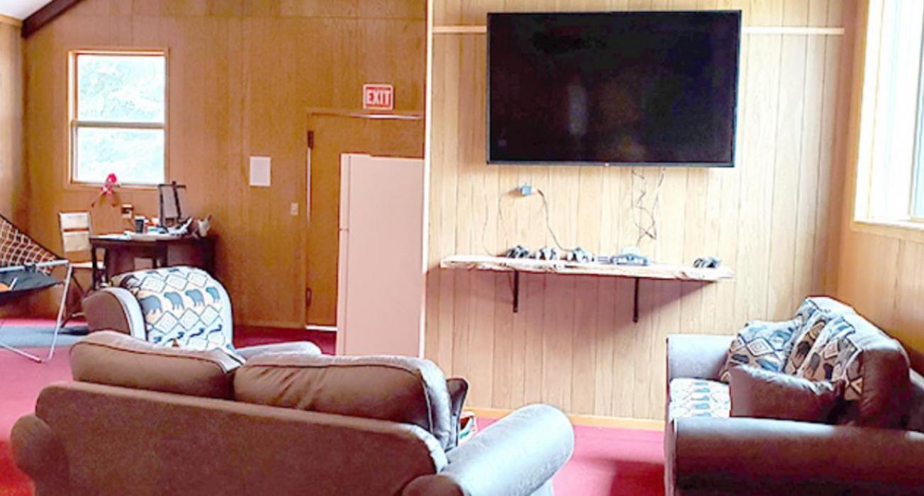 The facility is equipped with three smart TVs to occupy children or players waiting for their tee time. One TV is hooked up to a game console for Mario Kart.
