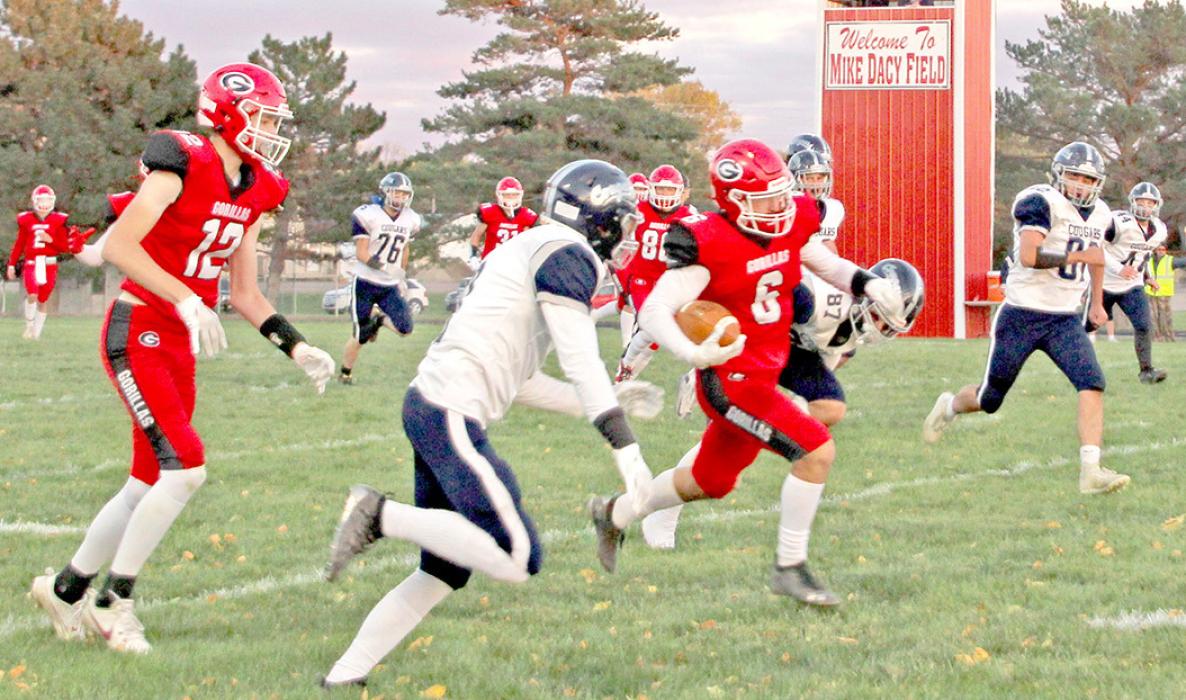 Jhett Eklund scored two touchdowns in Gregory‘s Homecoming win against the Burke Cougars Friday night.